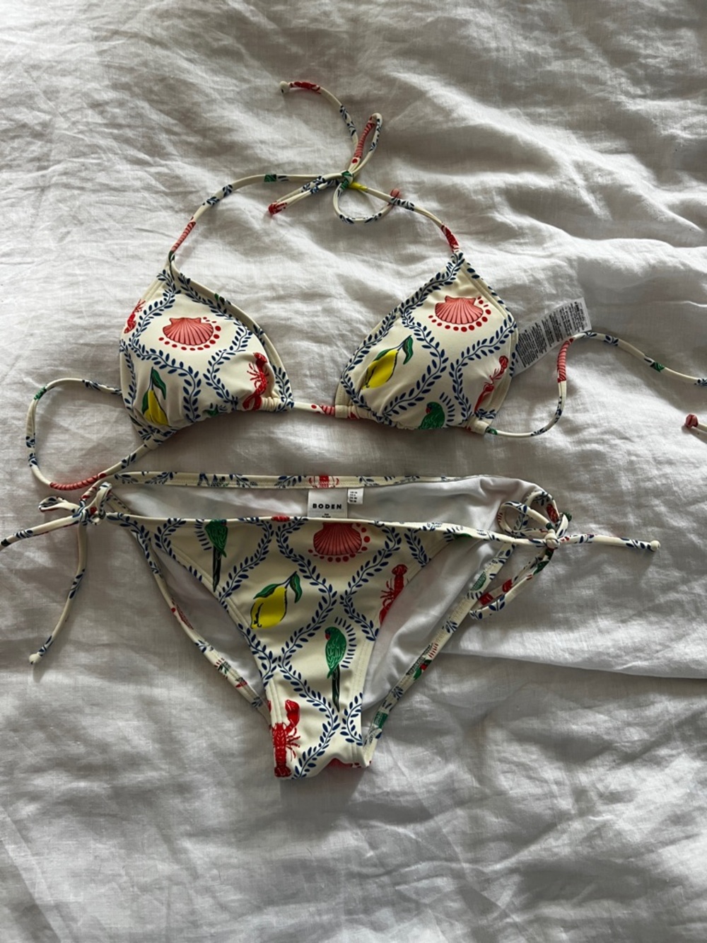 Boden women’s Sea Life Print Triangle Bikini - Cream with Multicolor Shells